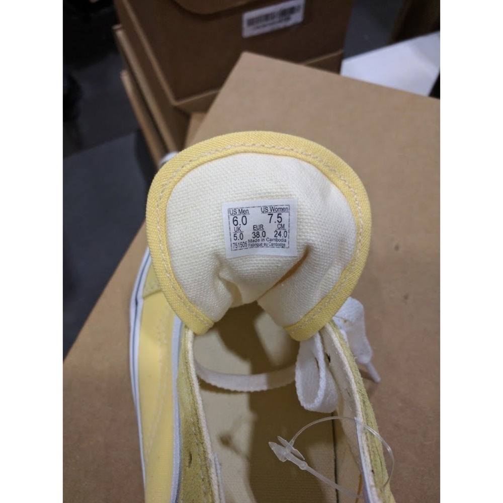 Vans Unisex Adult Skate Old Skool Shoes, Golden Haze/True White, 6 Men/7.5 Women - Picture 2 of 2